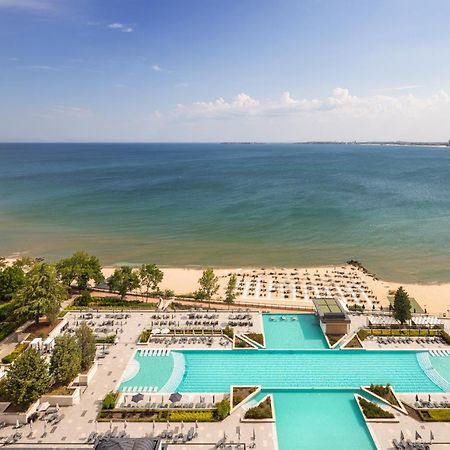 Secrets Sunny Beach Resort & Spa (Adults Only) Dış mekan fotoğraf The beach at the hotel