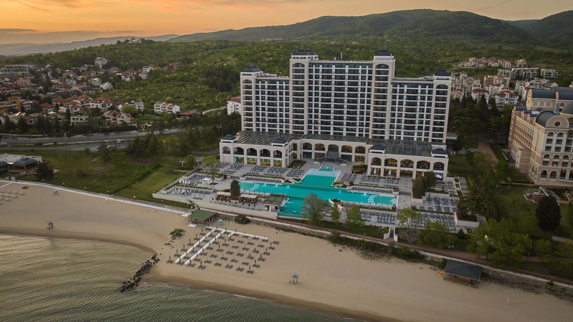 Secrets Sunny Beach Resort & Spa (Adults Only) Dış mekan fotoğraf