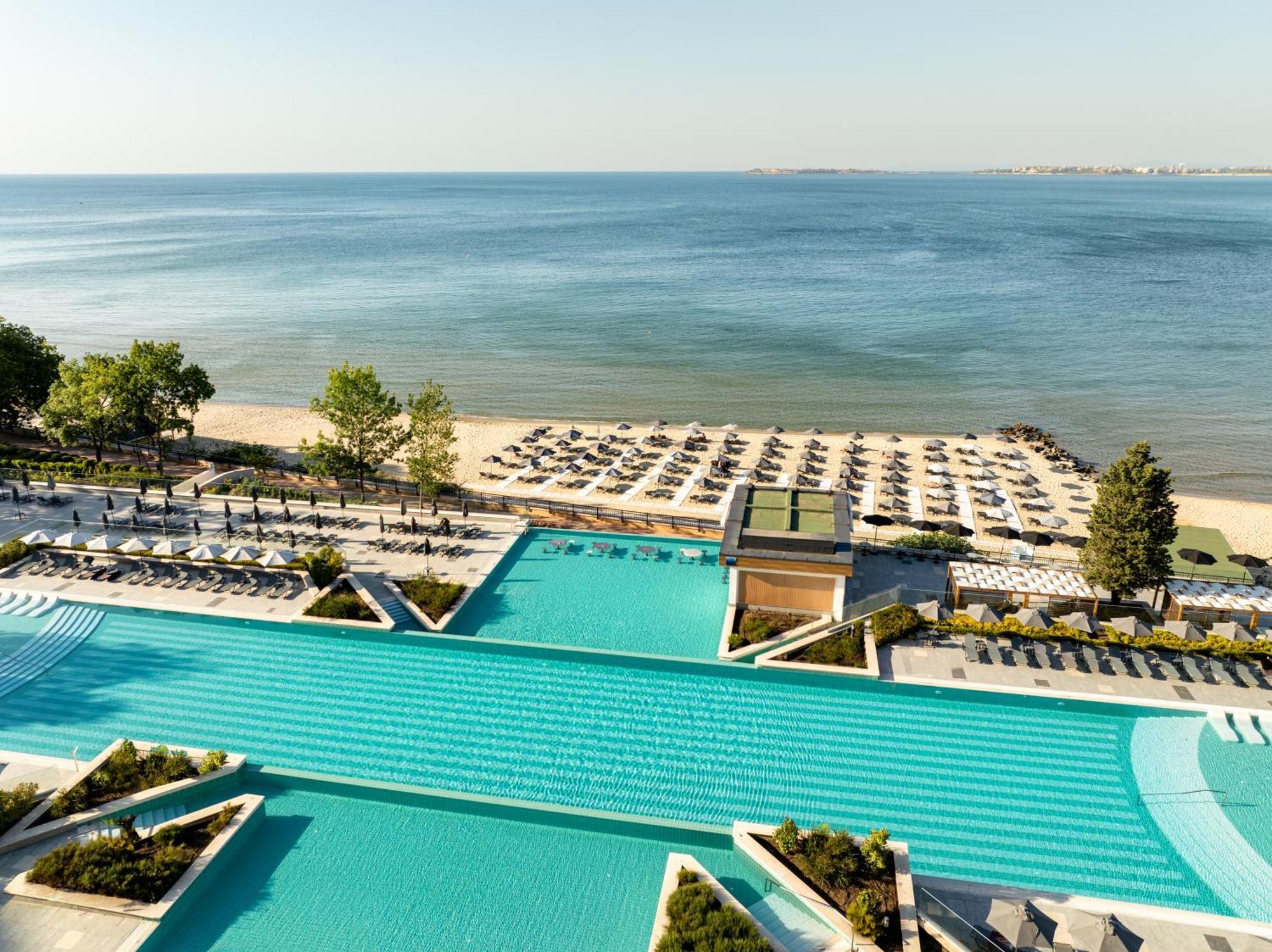 Secrets Sunny Beach Resort & Spa (Adults Only) Dış mekan fotoğraf The hotel's swimming pool